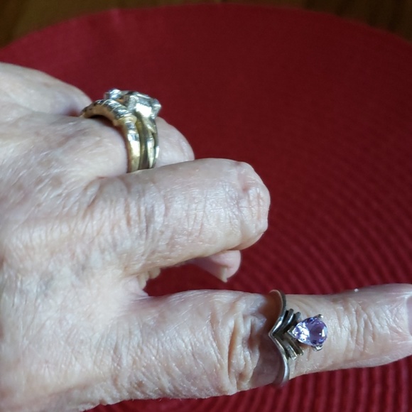 Women's rings - Picture 2 of 3